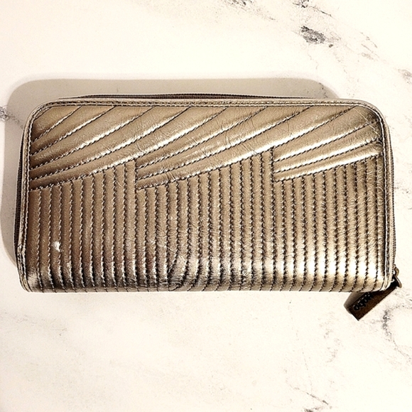 HOBO Int'l Unique Mixed Metals Metallic Embossed Leather Wallet - Picture 5 of 9